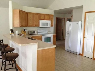 5452 Cowan St, Toledo, OH 43613 - photo 6