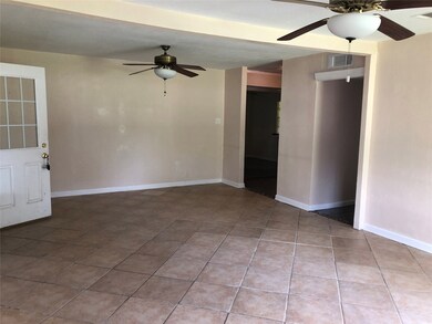 5918 Larrycrest Dr, Pearland, TX 77584 - photo 7