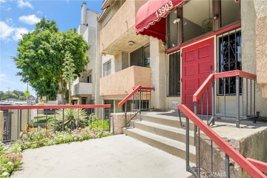 13903 Sherman Way unit 8, Van Nuys, CA 91405 - photo 4