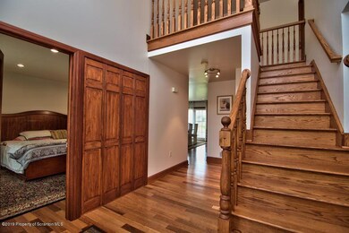 527 Wedge Dr, Scranton, PA 18519 - photo 3