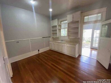 639 W Elmira St, San Antonio, TX 78212 - photo 7