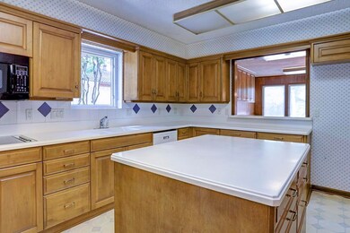 10026 Briar Dr, Houston, TX 77042 - photo 7