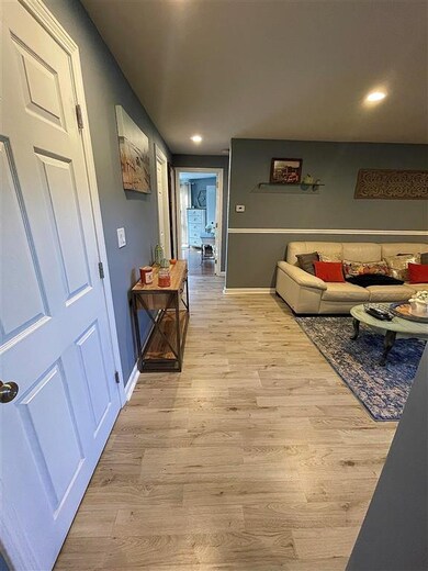 186 Cannongate III unit 3, Nashua, NH 03063 - photo 3