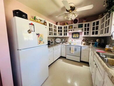 9527 SW Keen Ave, Okeechobee, FL 34974 - photo 4