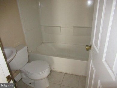 151 W Clayton Ave, Clayton, NJ 08312 - photo 6