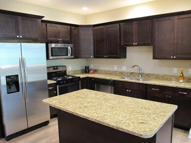 4 Kitchen with Granite Counter Tops