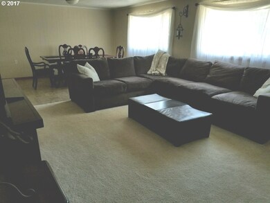 Living Room/Dining Room
