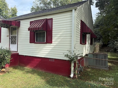 2618 Roslyn Ave, Charlotte, NC 28208 - photo 3