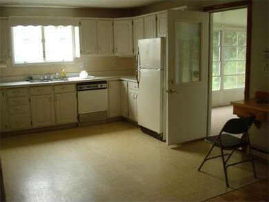 14 Ellery St, Gloucester, MA 01930 - photo 4