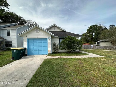 2452 Townsquare Dr, Jacksonville, FL 32216 - photo 2