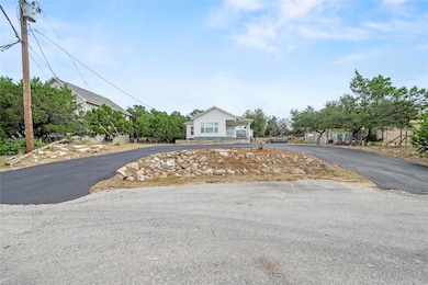 View of front of house with driveway