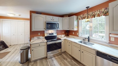 11 Valley View Cir, Rutland, MA 01543 - photo 5