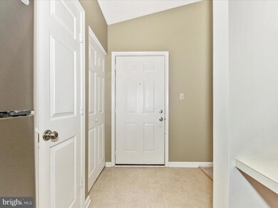 2106 Whitehall Rd unit 2A, Frederick, MD 21702 - photo 3