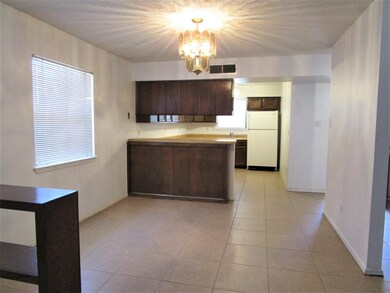 10917BSagebrush-DiningToKitchen-5-22-201