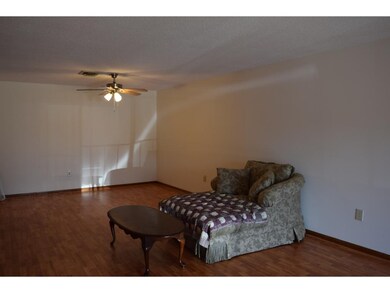 53 Blackstone Dr unit 3, Nashua, NH 03063 - photo 3