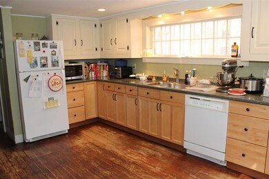 13 Old Stagecoach Rd, Contoocook, NH 03229 - photo 4