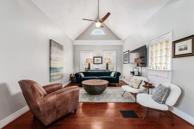 008_Ave Columbus OH 43201 USA