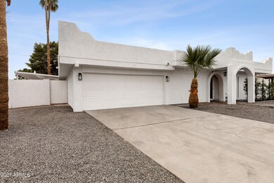 3715 E Poinsettia Dr-3