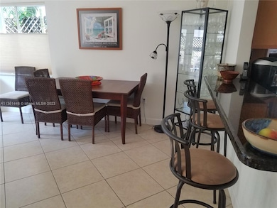 Eat in kitchen counter