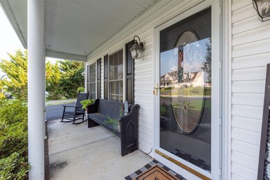 78 Windsor Dr, Fishersville, VA 22939 - photo 2