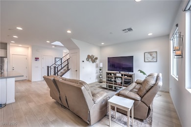 6914 Vollmer Ct, Las Vegas, NV 89148 - photo 6