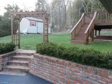 314 Lutz Dr, Reading, PA 19606 - photo 3