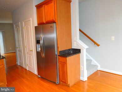 571 Garrett a Morgan Blvd, Hyattsville, MD 20785 - photo 4