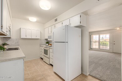 17223 N Pinion Ln, Sun City, AZ 85373 - photo 6