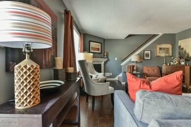 5Colonial Woods Ct 10759