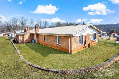 235 Cherokee Way, Marion, NC 28752 - photo 5