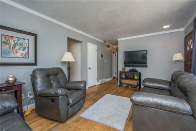 3010 E Douglas Ave, Des Moines, IA 50317 - photo 5