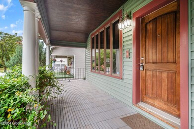 23 Cleveland St, Albany, NY 12206 - photo 2