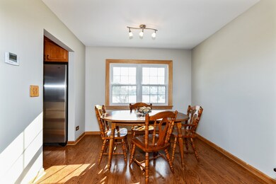 1330 Canyon Run Rd, Naperville, IL 60565 - photo 2