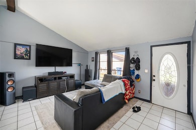 7502 Pond View Ct, Tampa, FL 33615 - photo 4