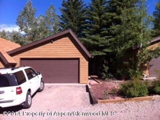 Front of home and 2 car garage