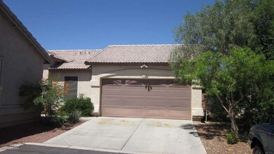 Garage/Driveway