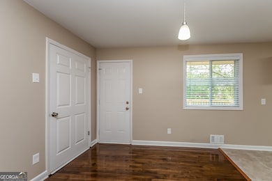 742 King Rd, Jonesboro, GA 30236 - photo 3