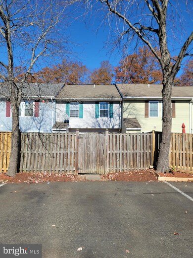 6326 Deerwood Ct, Waldorf, MD 20603 - photo 2