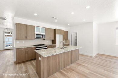 6 Kitchen