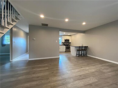 22 Azalea Ln, Levittown, PA 19055 - photo 6