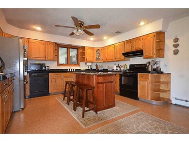 Kitchen. Fully applianced. Extra strong vent syste