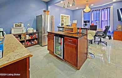 Kitchen & Dining Area