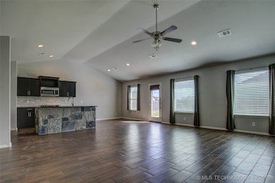 7319 S Laurel Place, Broken Arrow, OK 74011 - photo 3