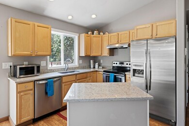 17247 Kingfisher Dr, Bend, OR 97707 - photo 4