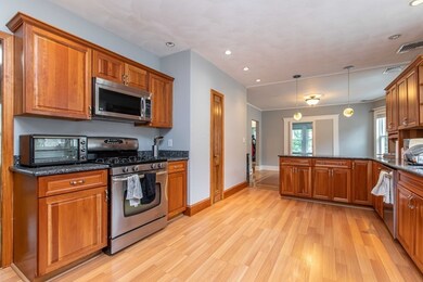 60 Trowbridge St unit 2, Arlington, MA 02474 - photo 3