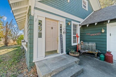 06-Front Door