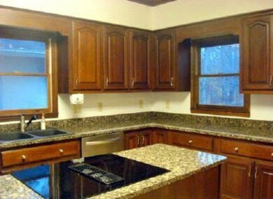 1296 Woodcrest Dr, Macon, GA 31210 - photo 7