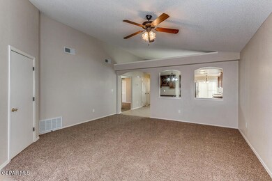 14294 Desert Point Dr, El Paso, TX 79928 - photo 5