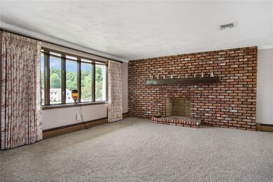 52 Pinewood Dr, West Warwick, RI 02893 - photo 2