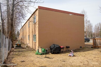 2300 East 49th Cr-007-KHP.jpg-FULL